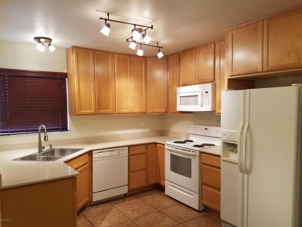 10121 E Sky Castle Way, Tucson, AZ 85730