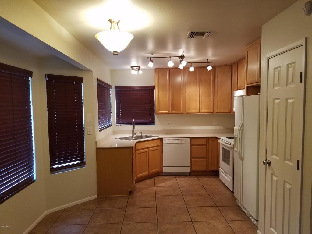 10121 E Sky Castle Way, Tucson, AZ 85730
