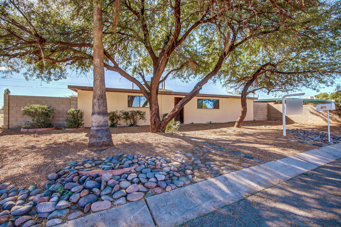 8408 E Louise, Tucson, AZ 85730