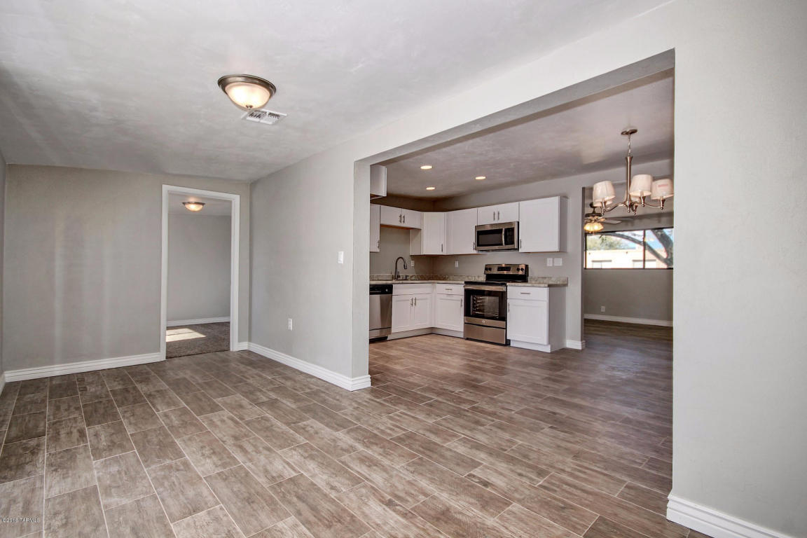 8408 E Louise, Tucson, AZ 85730