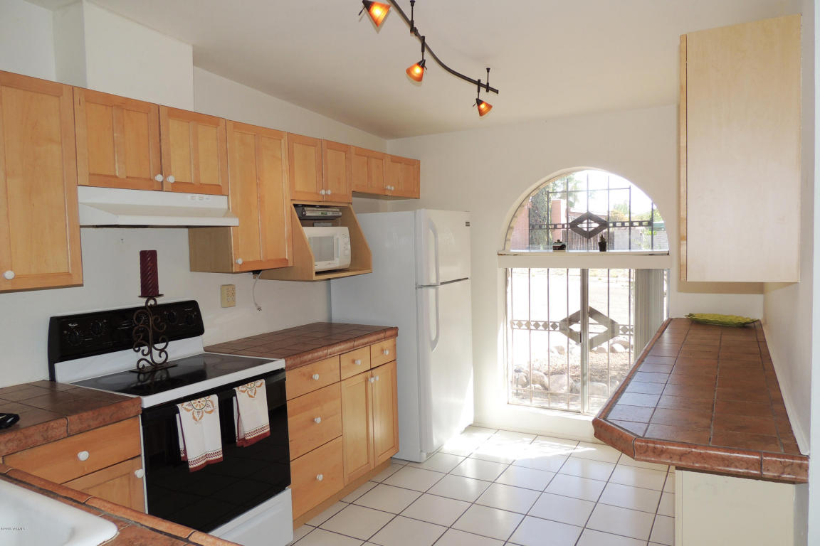 2912 S Portia, Tucson, AZ 85730