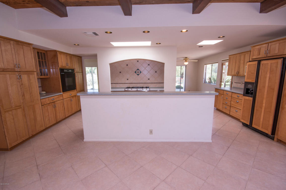 520 W Valle Del Oro, Oro Valley, AZ 85737