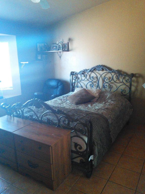 5700 N Ezybrook, Tucson, AZ 85741