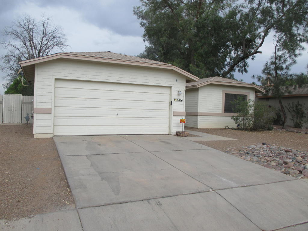 5881 N Belbrook, Tucson, AZ 85741