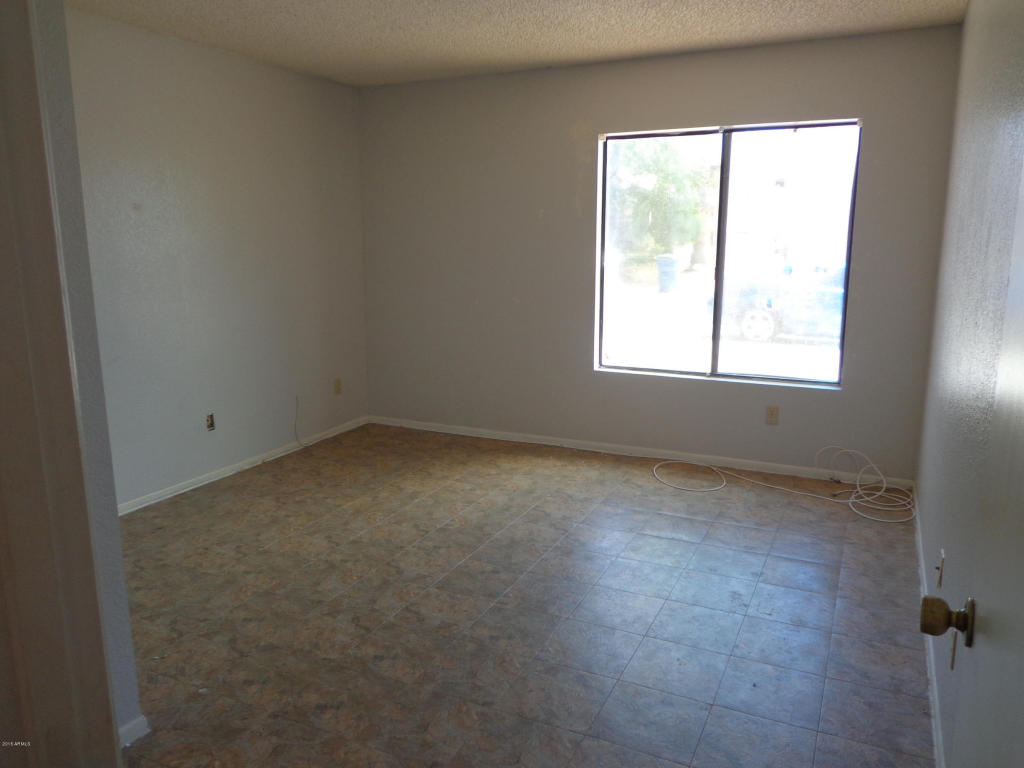8061 N TACKROOM Lane, Tucson, AZ 85741