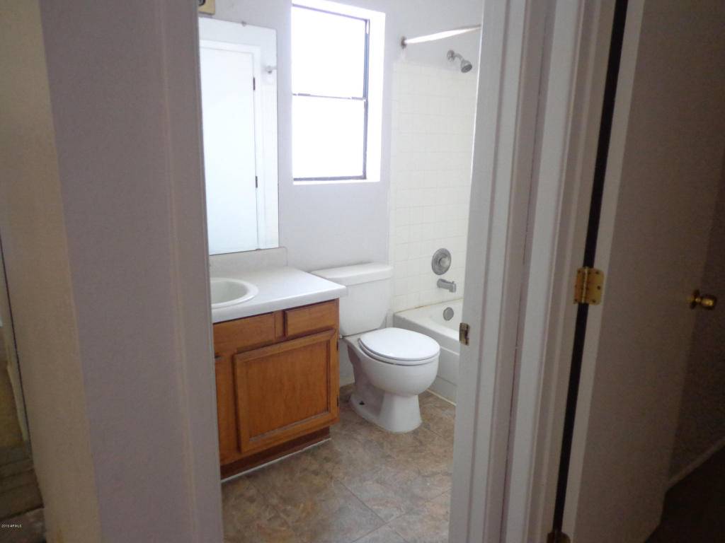 8061 N TACKROOM Lane, Tucson, AZ 85741