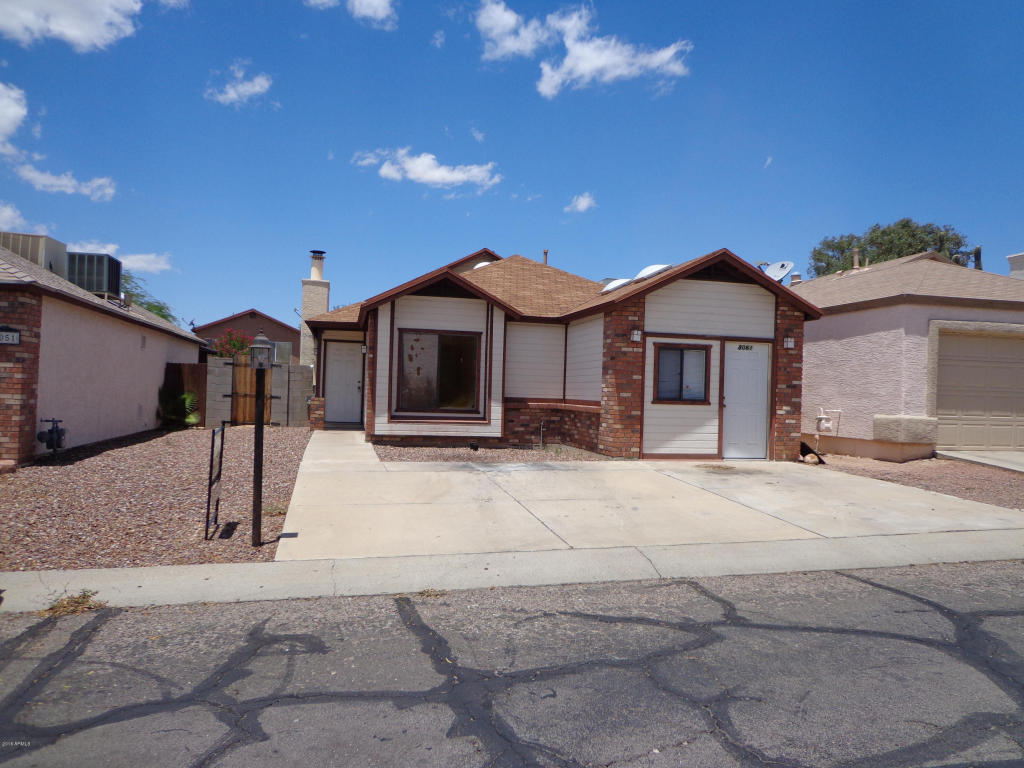 8061 N. Tackroom Lane, Tucson, AZ 85741