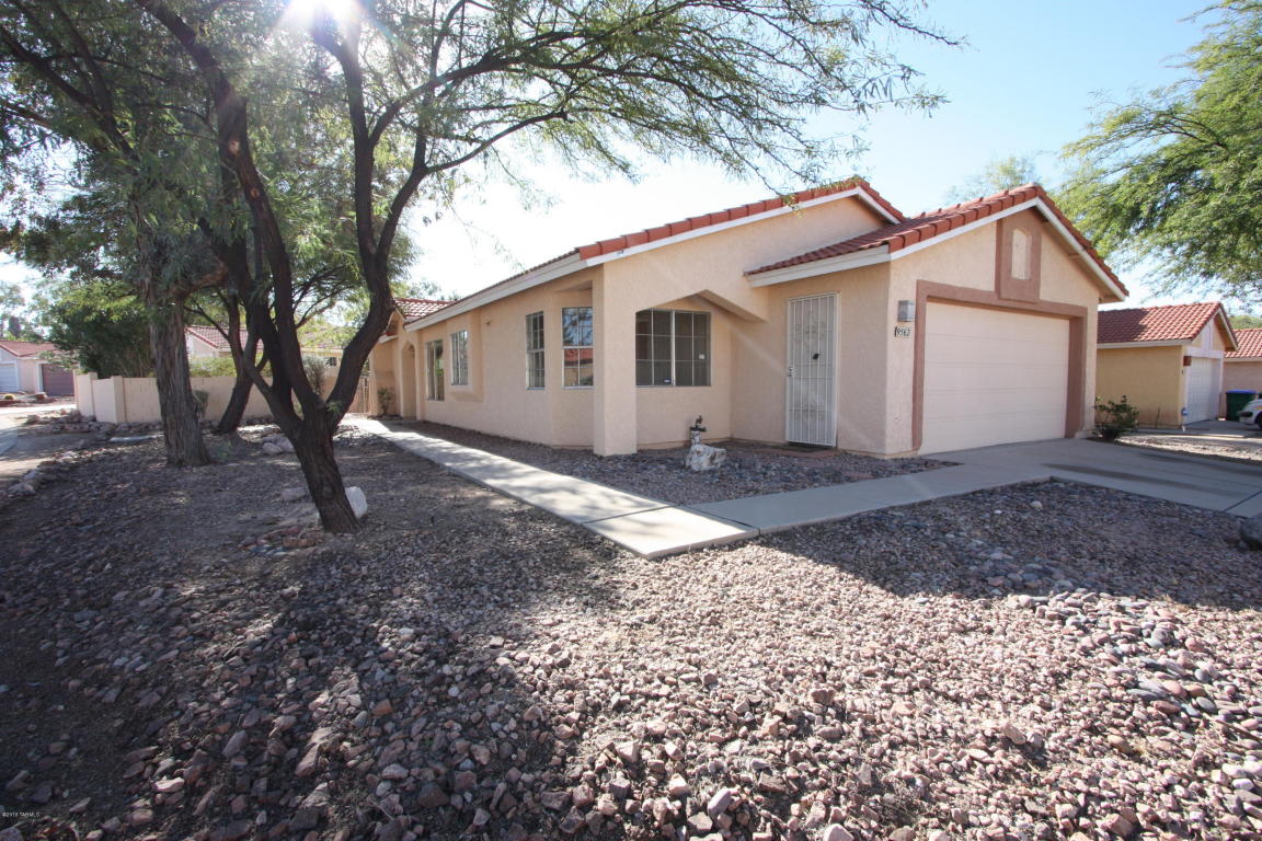 9562 N Albatross, Tucson, AZ 85742