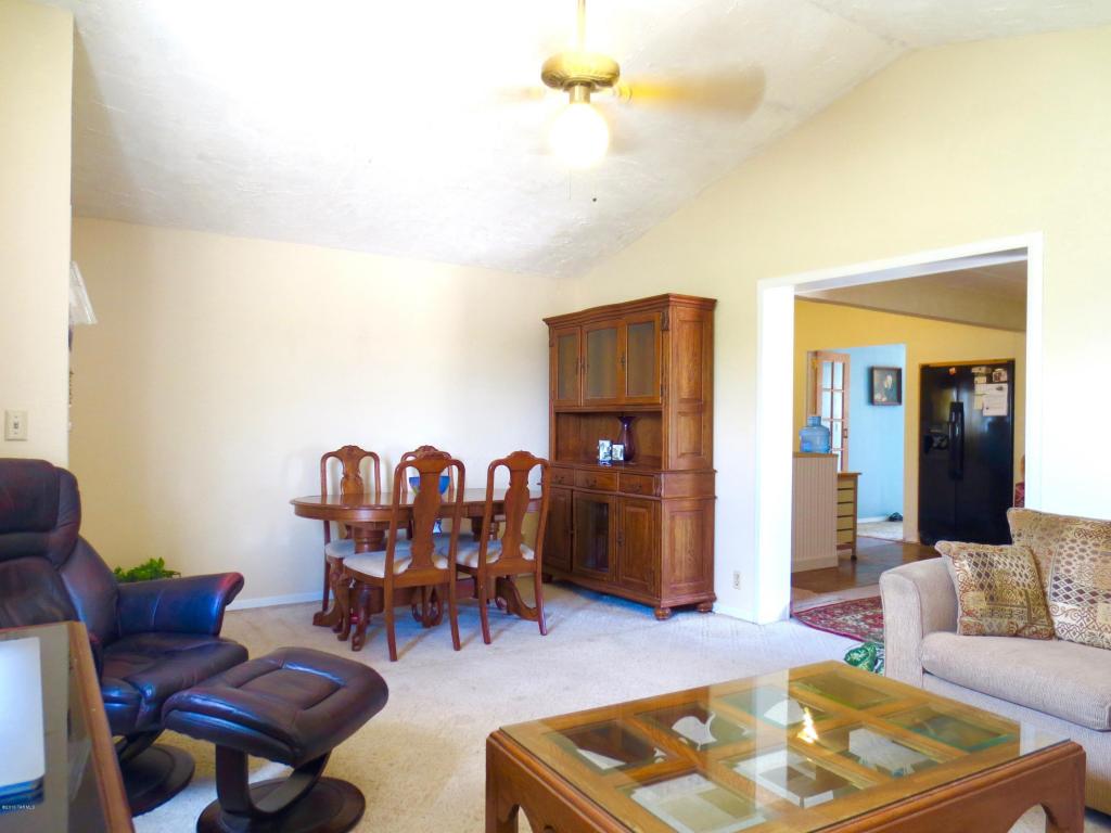 9821 N El Uno Minor, Tucson, AZ 85743