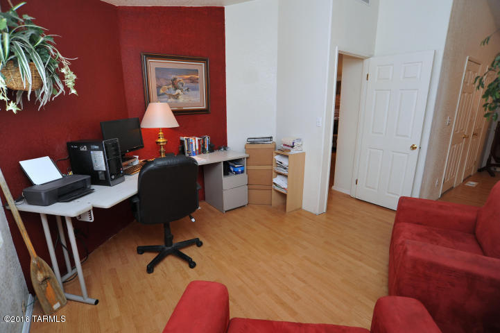 6915 N Ragged Peak, Tucson, AZ 85743