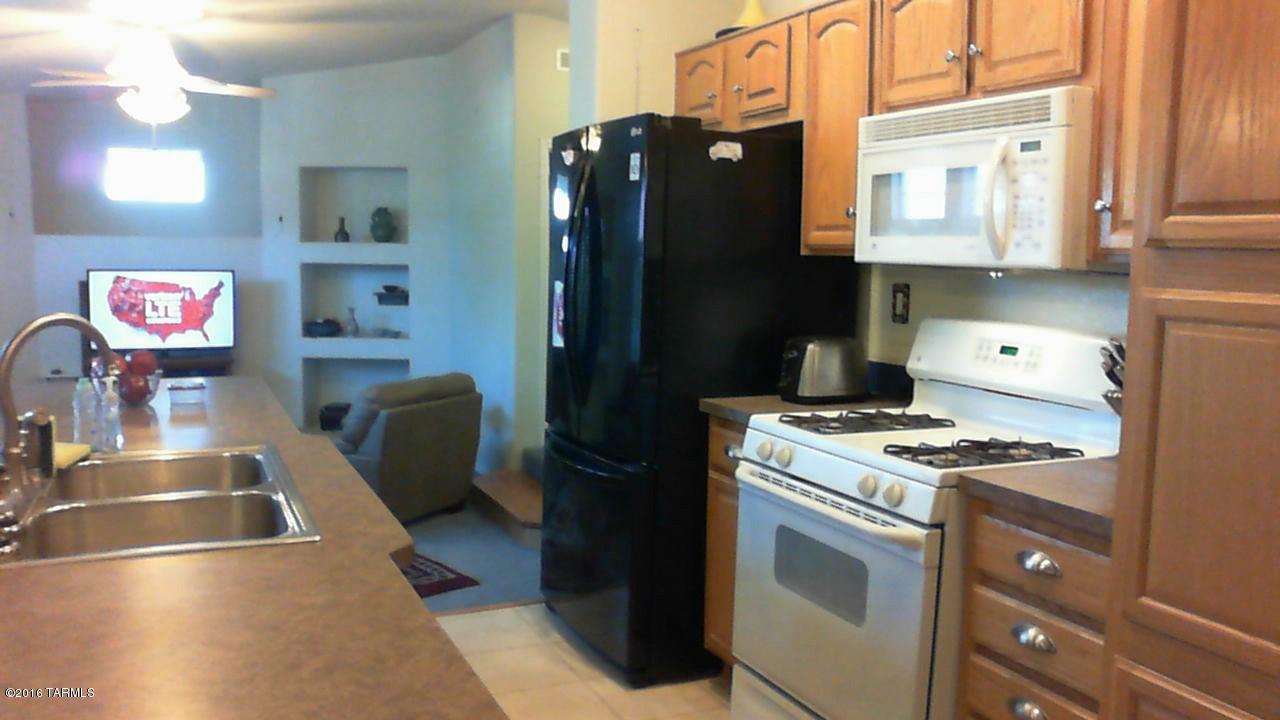 6460 N Dimitri, Tucson, AZ 85743