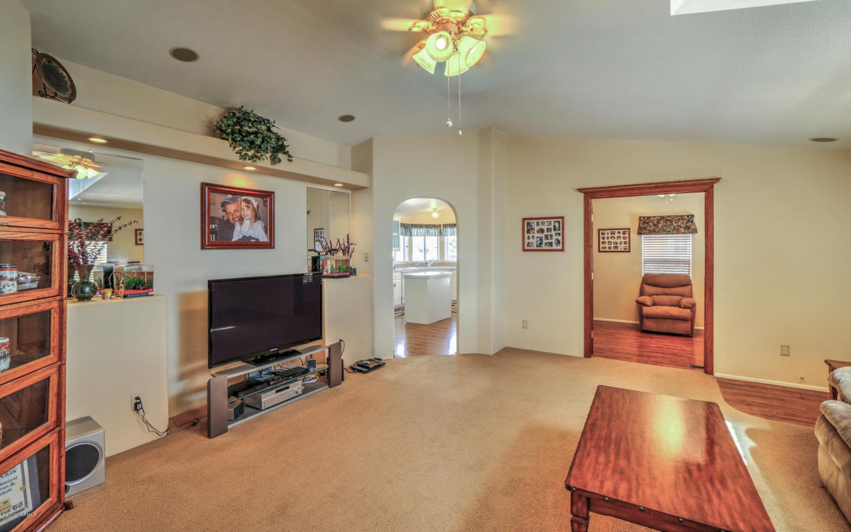 8906 N Valgrind, Tucson, AZ 85743