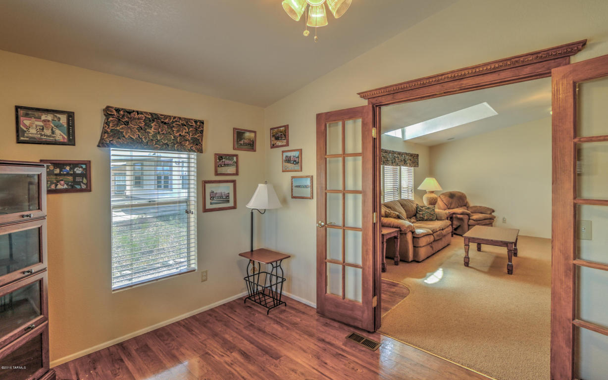 8906 N Valgrind, Tucson, AZ 85743