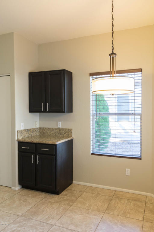 9388 N Painted Sky Drive, Tucson, AZ 85743