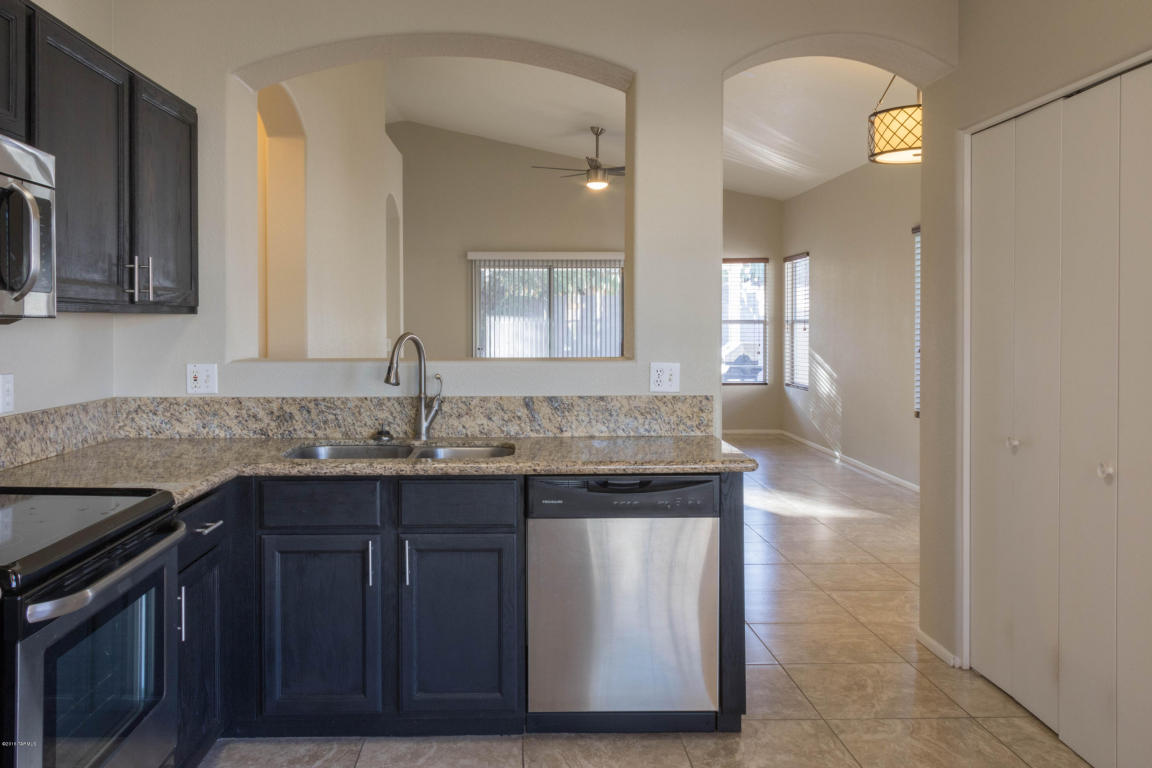 9388 N Painted Sky Drive, Tucson, AZ 85743
