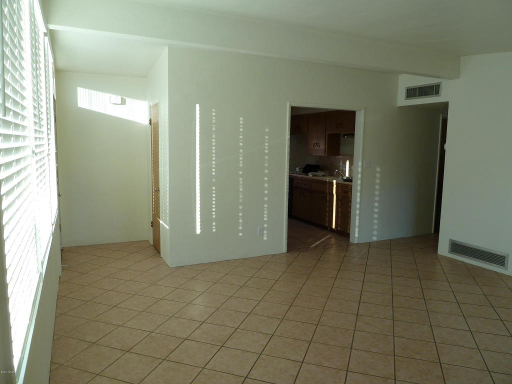 612 N Avenida De Suenos, Tucson, AZ 85745