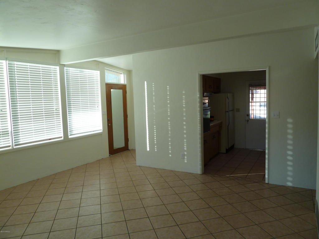 612 N Avenida De Suenos, Tucson, AZ 85745