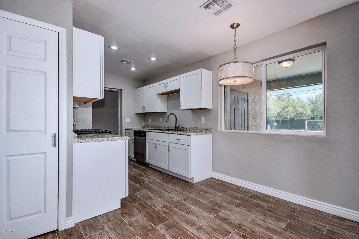 1379 W El Rio, Tucson, AZ 85745