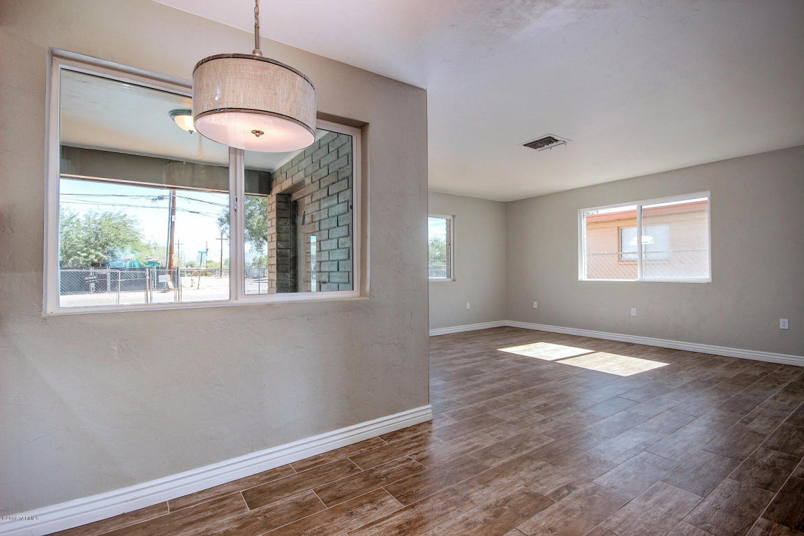 1379 W El Rio, Tucson, AZ 85745
