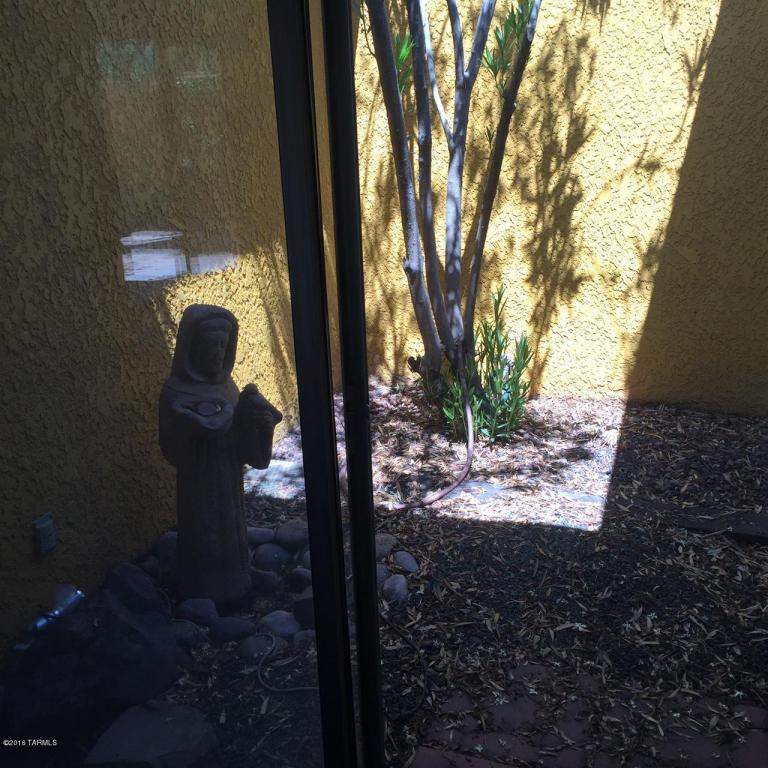 1322 W Placita Plata, Tucson, AZ 85745