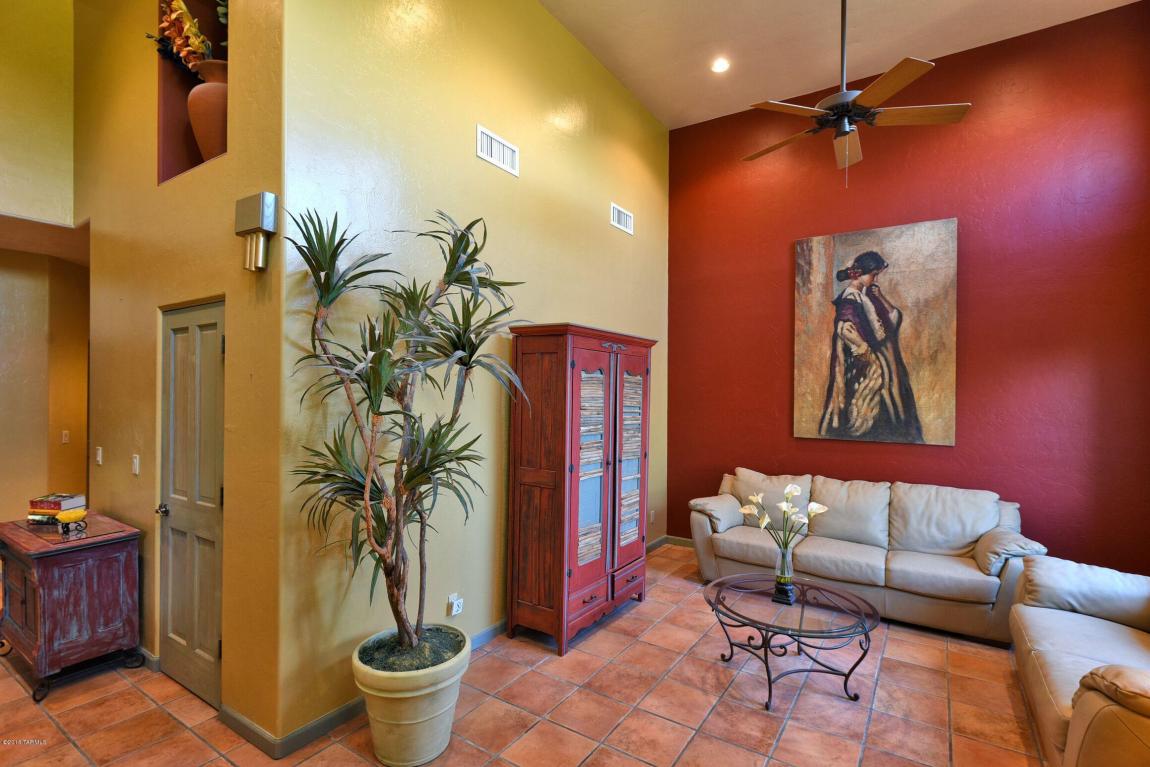 5270 N Paseo De Los Rancheros, Tucson, AZ 85745