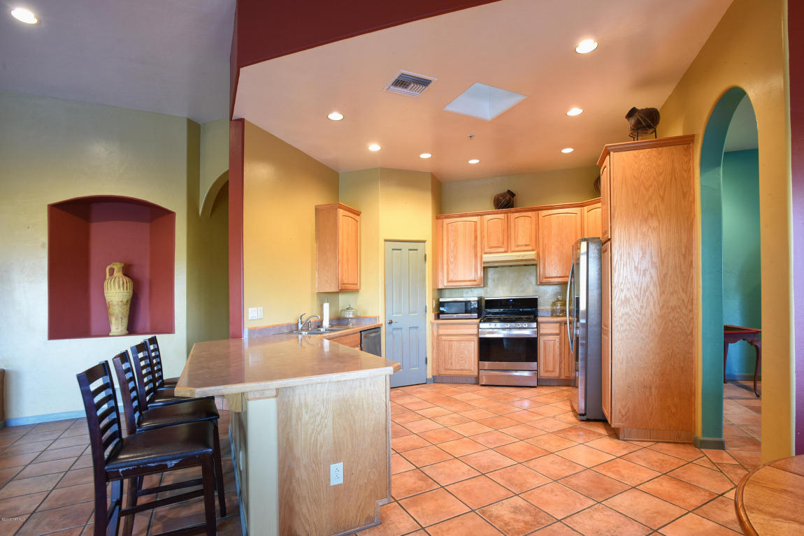 5270 N Paseo De Los Rancheros, Tucson, AZ 85745