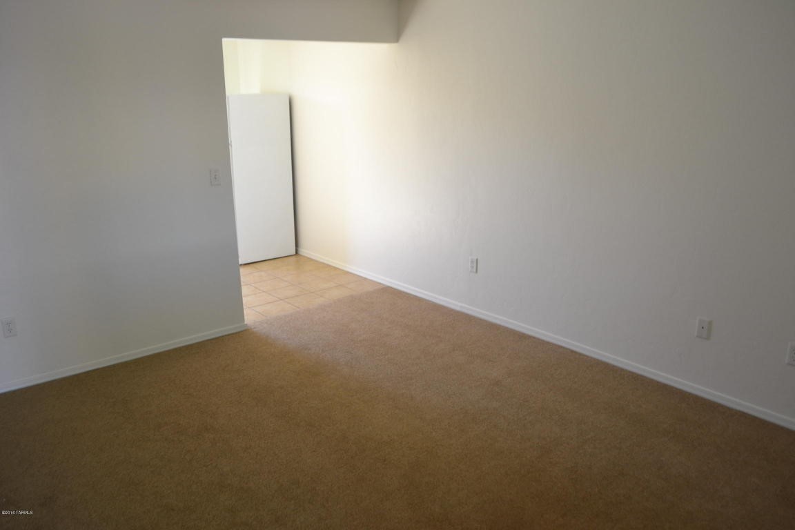 350 N Silverbell Road, Tucson, AZ 85745