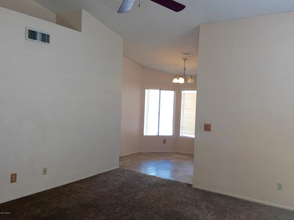 3050 W Placita De La Roseta, Tucson, AZ 85746