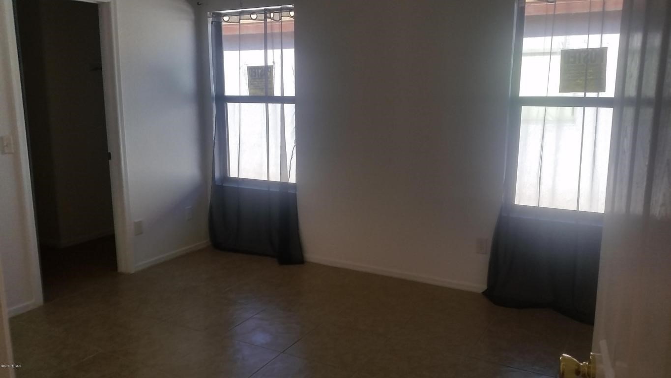6221 S Sarah Elizabeth Drive, Tucson, AZ 85746