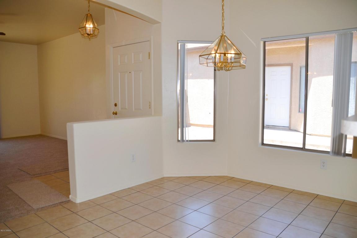 5352 S Via Tres Rios, Tucson, AZ 85746