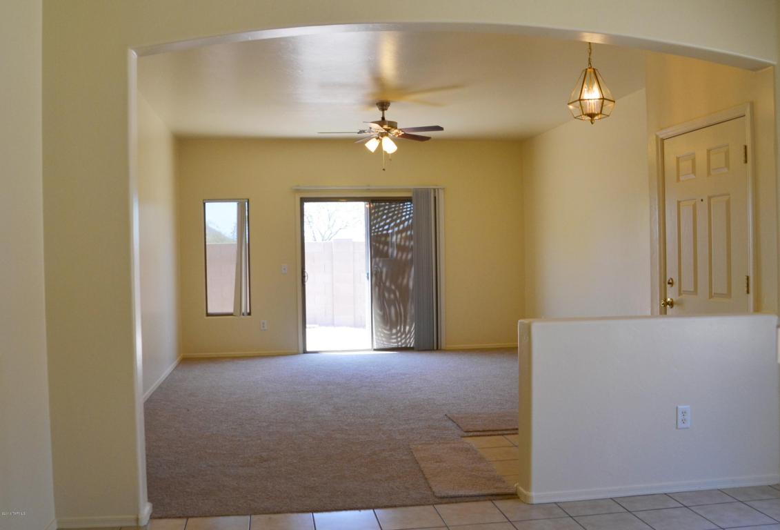 5352 S Via Tres Rios, Tucson, AZ 85746
