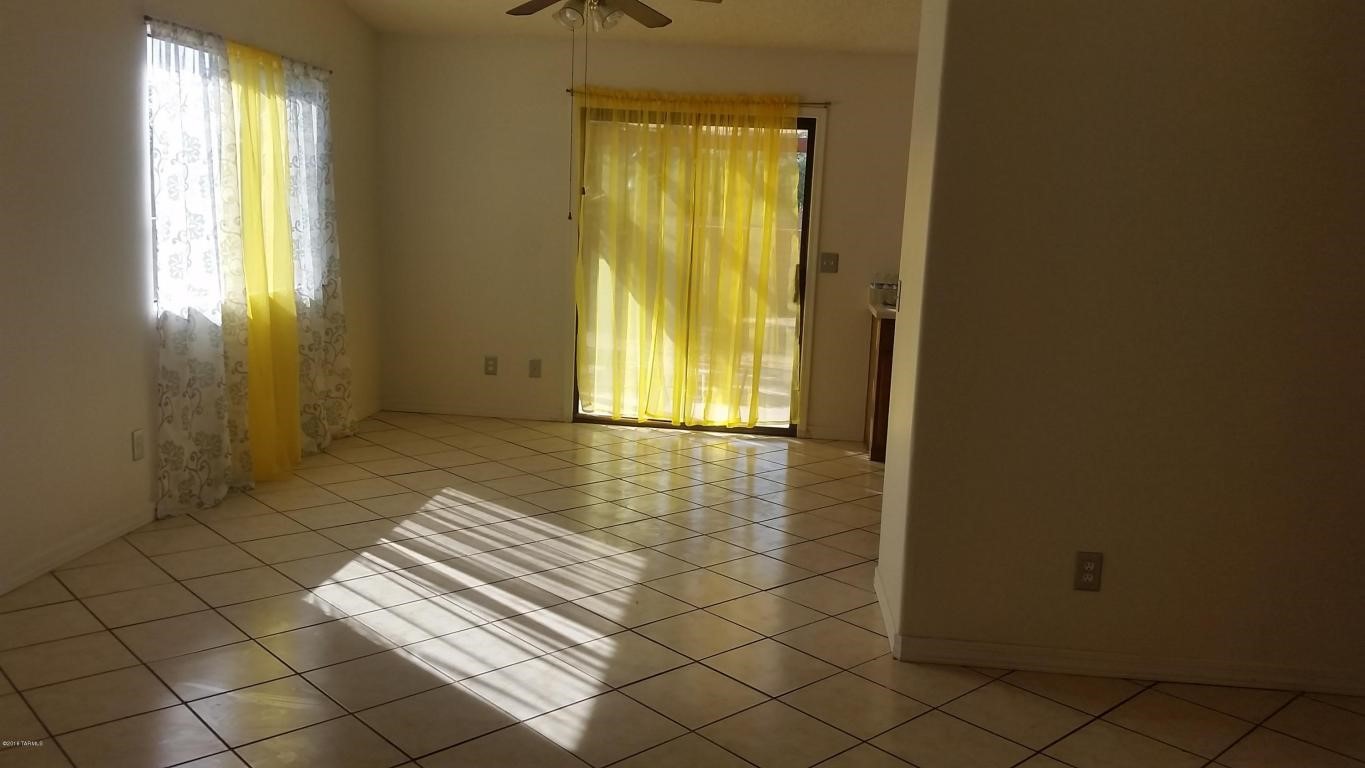 6030 S Pin Oak Drive, Tucson, AZ 85746