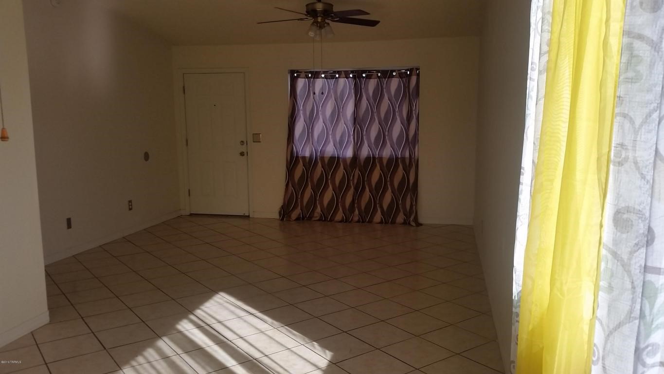 6030 S Pin Oak Drive, Tucson, AZ 85746