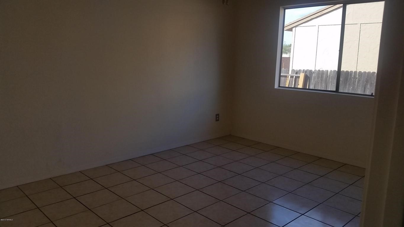 6030 S Pin Oak Drive, Tucson, AZ 85746
