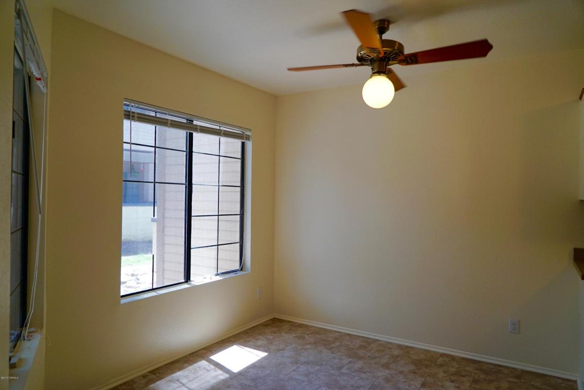 1709 W Midvale Village, Tucson, AZ 85746