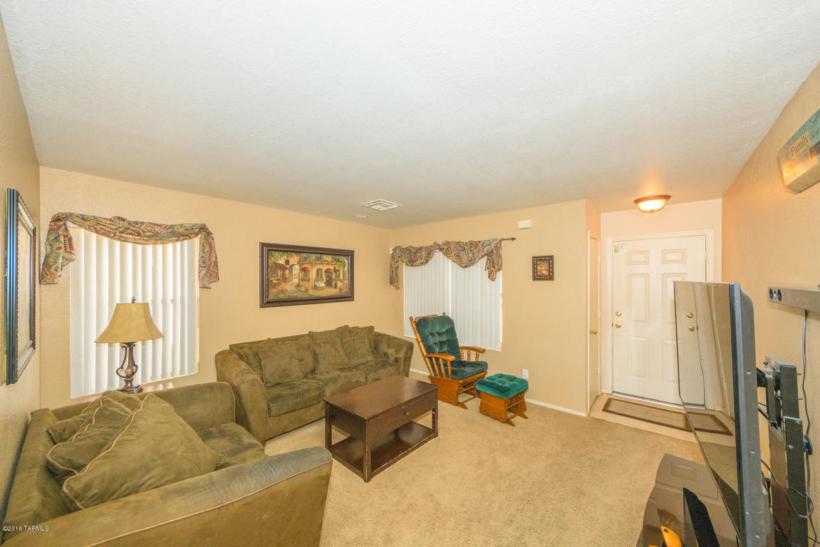10055 E Arizona Sunset, Tucson, AZ 85747