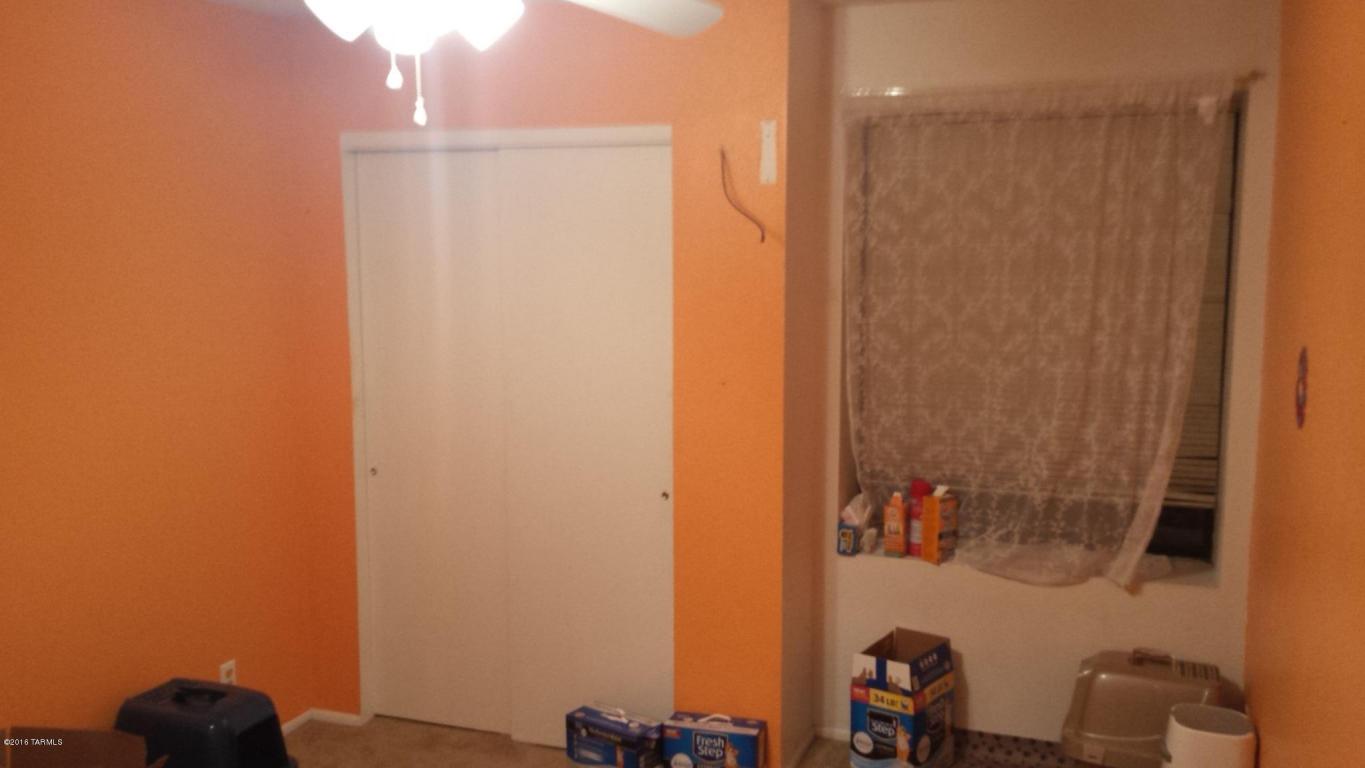10281 E Foxmoor, Tucson, AZ 85748