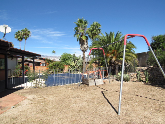 422 N Bull Run DrTucson, AZ, 85748Pima County