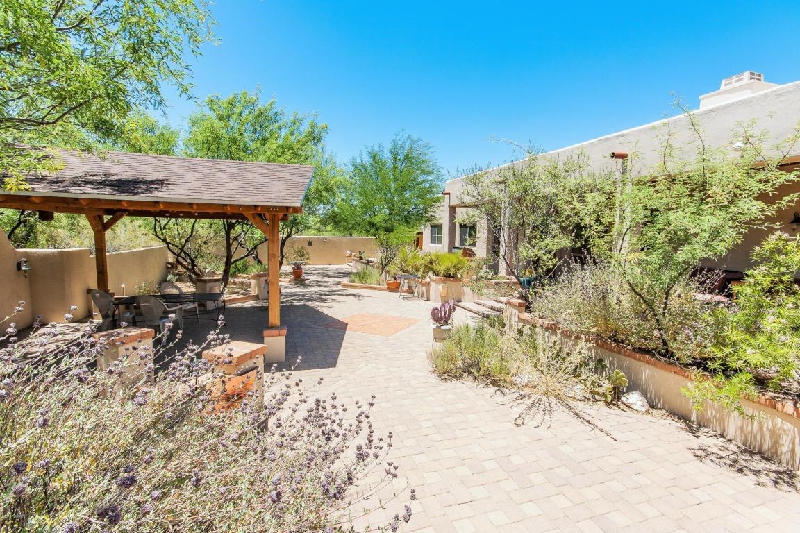 11620 E Quiet Valley, Tucson, AZ 85749
