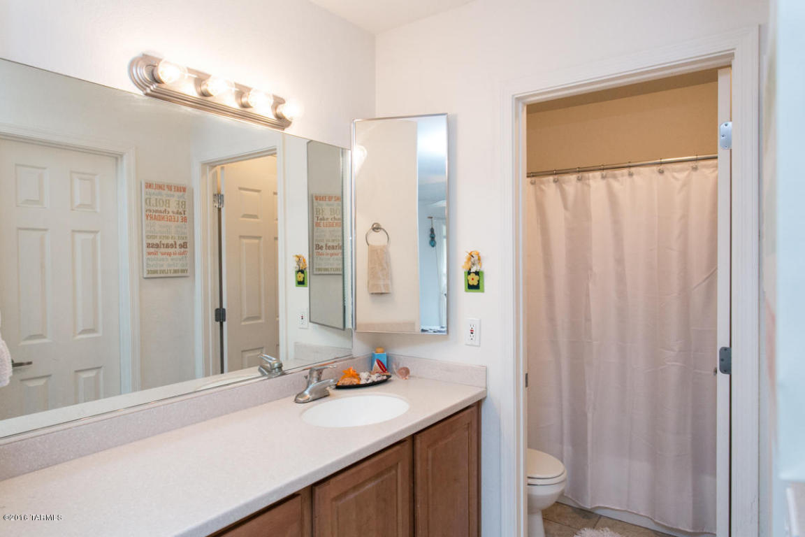 5855 N Kolb, Tucson, AZ 85750