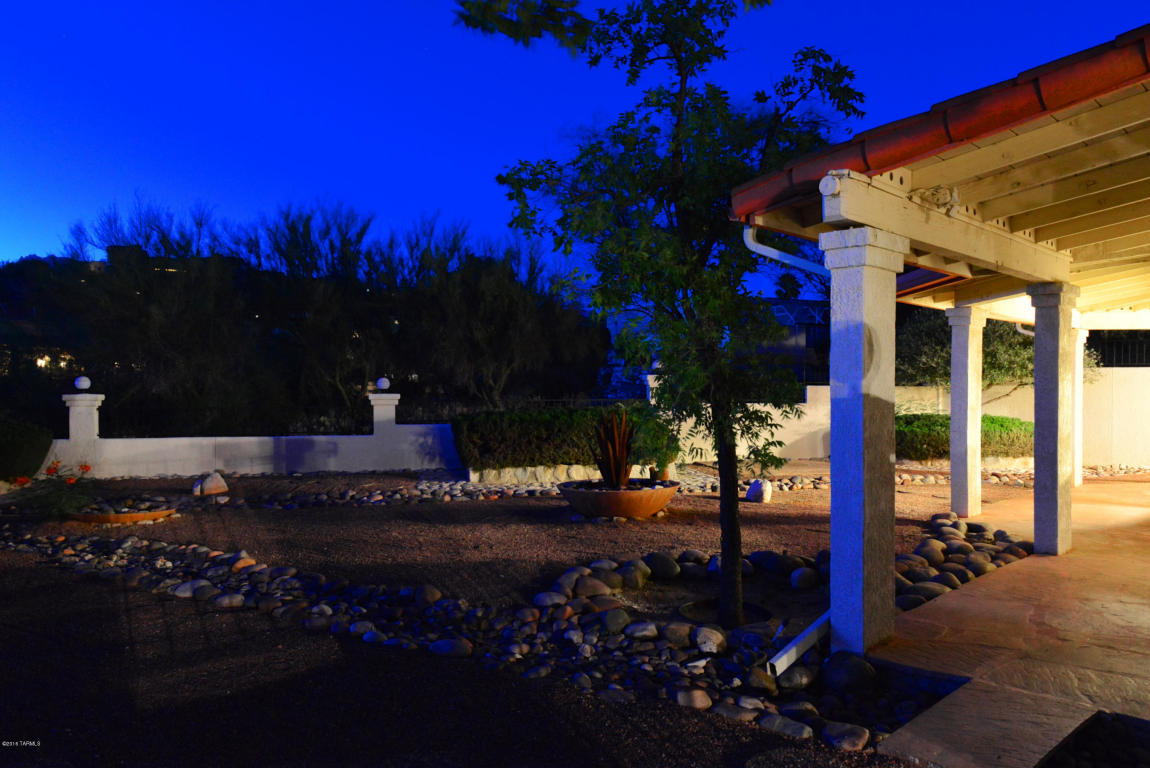 3701 N River Hills Drive, Tucson, AZ 85750