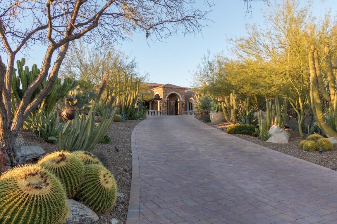 677 E Cool Mist, Oro Valley, AZ 85755