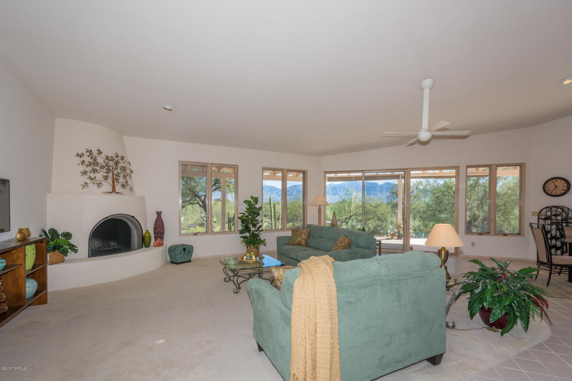 12830 N Lindbergh Drive, Oro Valley, AZ 85755