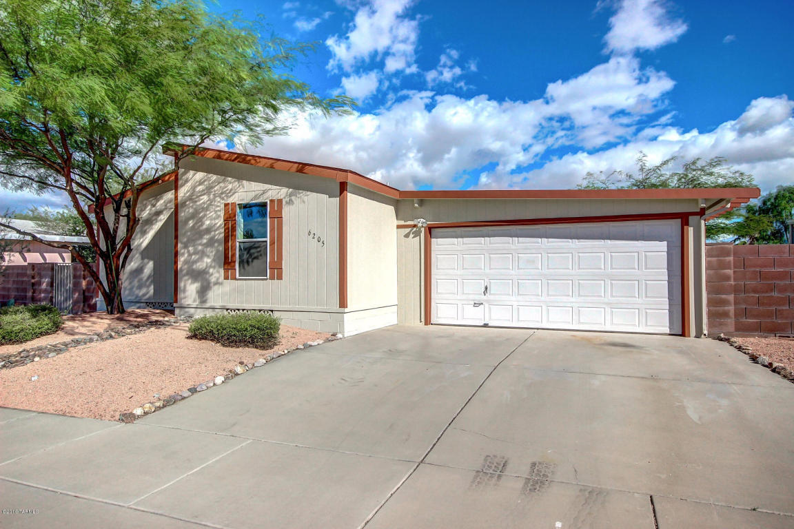 6205 E Rough Rock, Tucson, AZ 85756