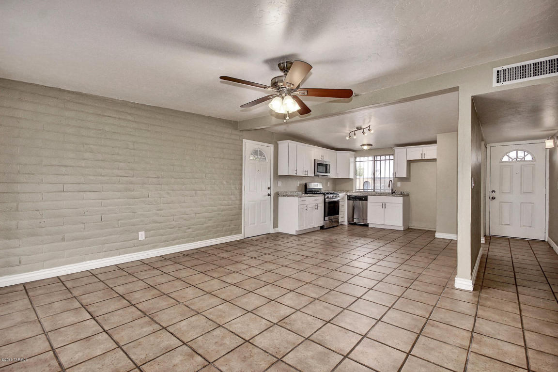 6854 S 4th, Tucson, AZ 85756