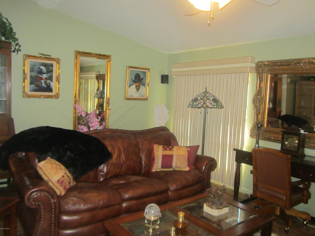 7169 S Prospector Peak, Tucson, AZ 85756