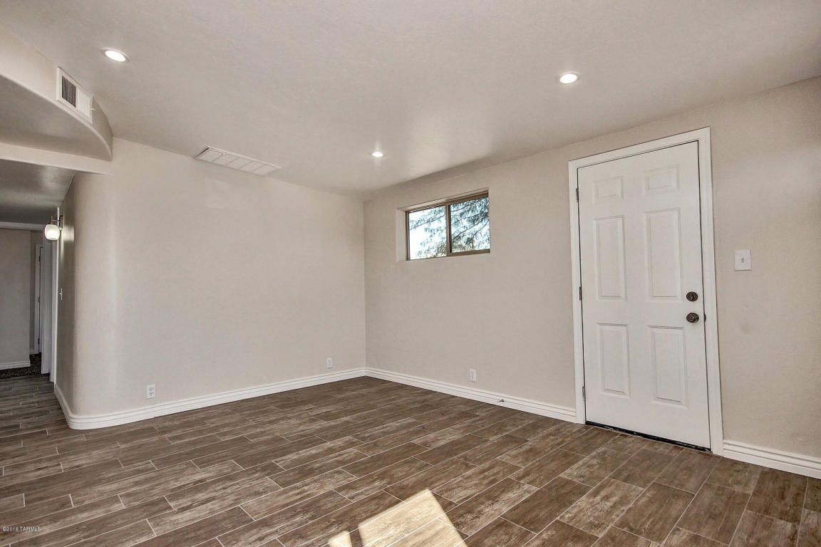 9 E Elvado, Tucson, AZ 85756