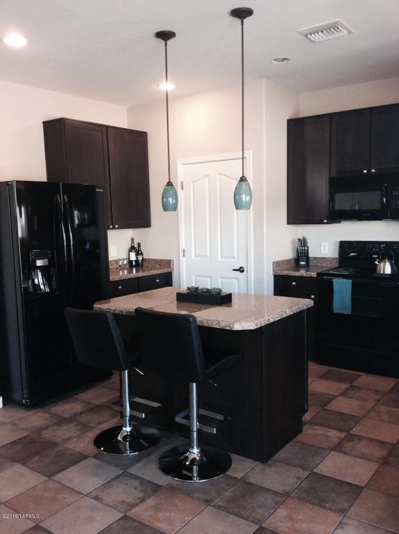 7032 S Ladys Thumb, Tucson, AZ 85756