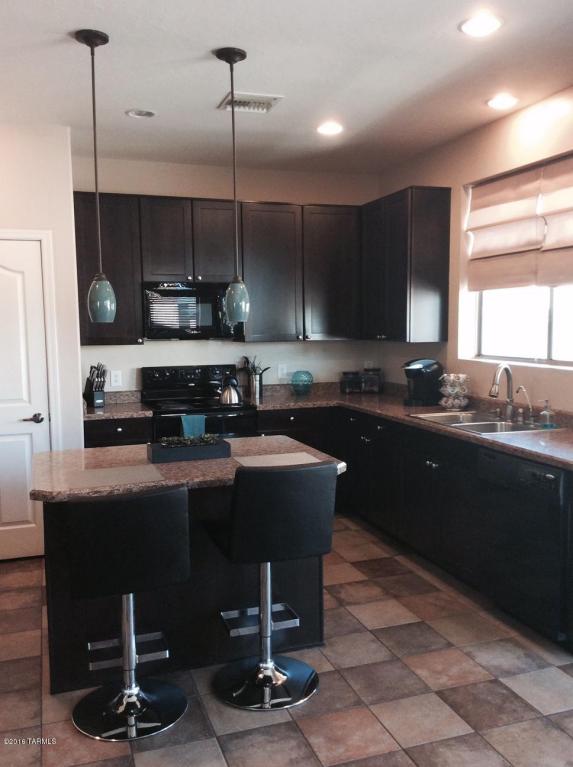 7032 S Ladys Thumb, Tucson, AZ 85756