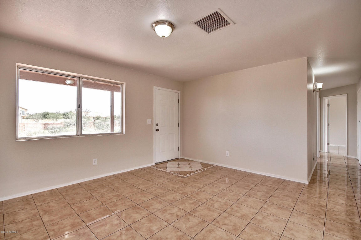 7400 W Calle Castile, Tucson, AZ 85757